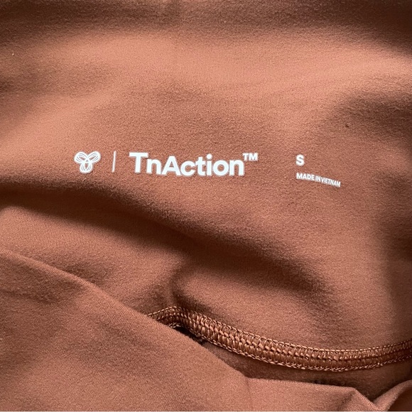 TnaBUTTER™ Atmosphere Hi-Rise Legging size small - Picture 4 of 4